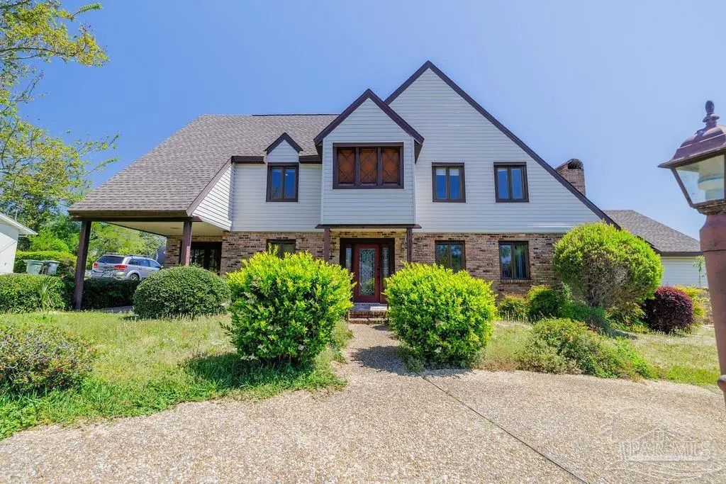 8848 Scenic Hills Dr, Pensacola