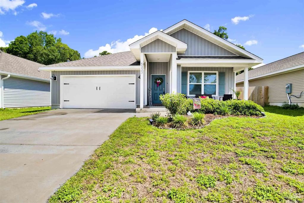 5333 Peach Dr, Pace