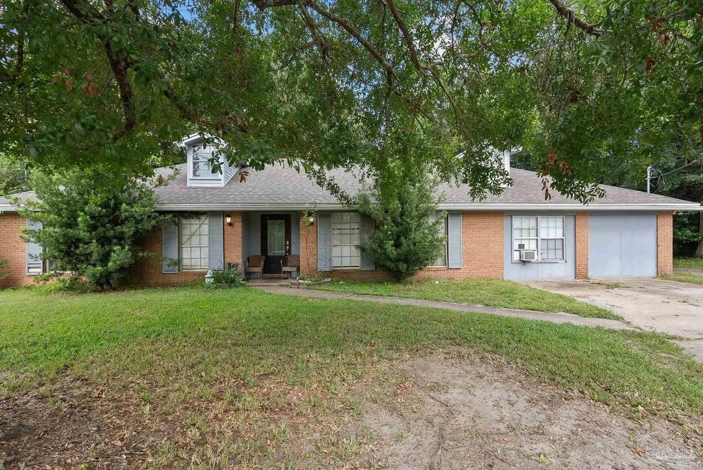 1080 Farmington Rd, Pensacola