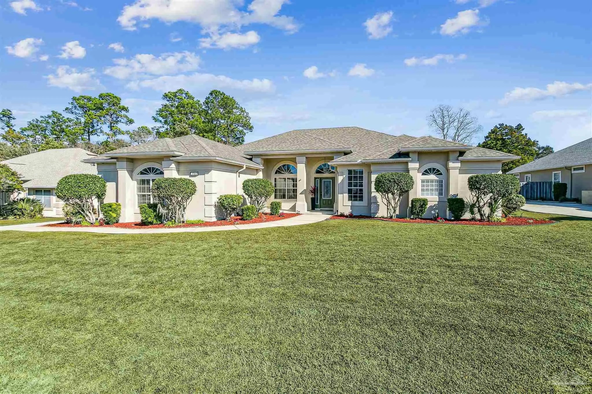 Photo of Listing #677515