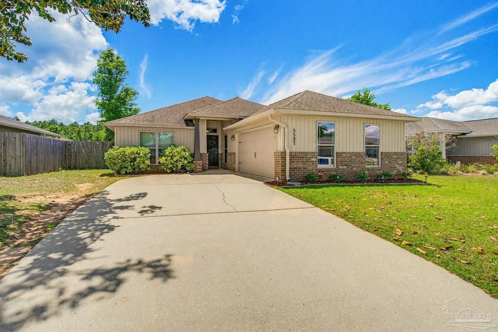 Photo of Listing #680888