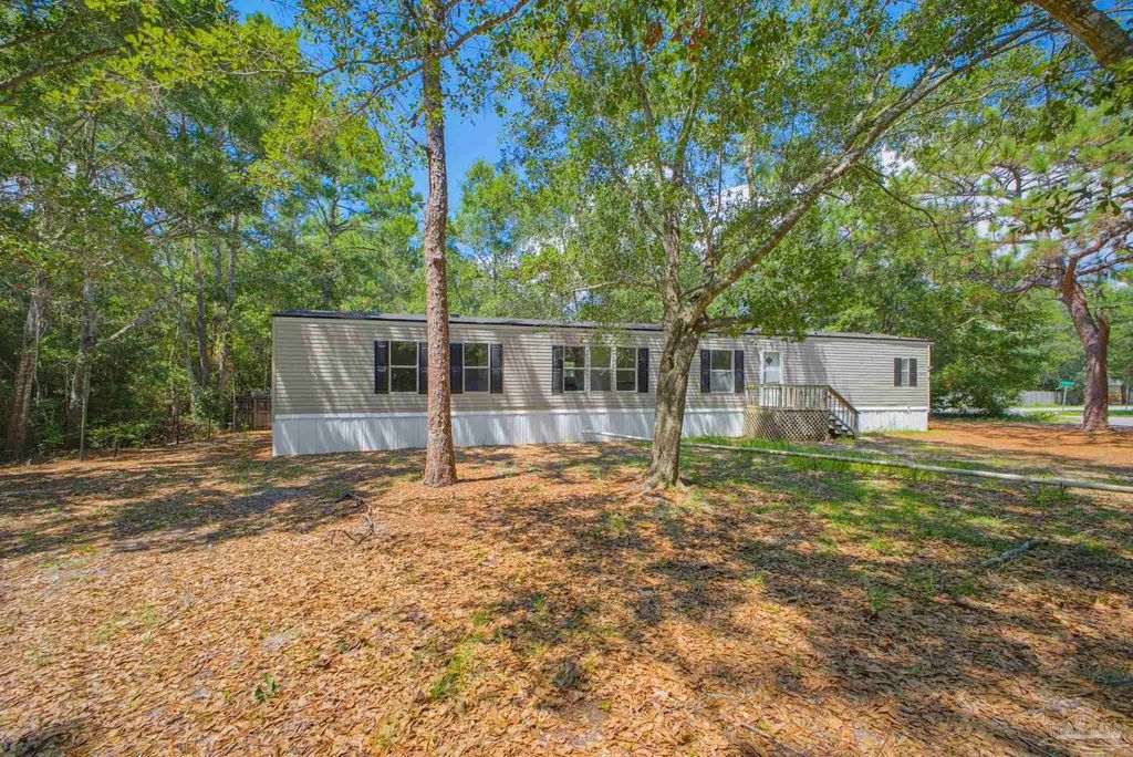 2981 Crittenden Dr, Navarre