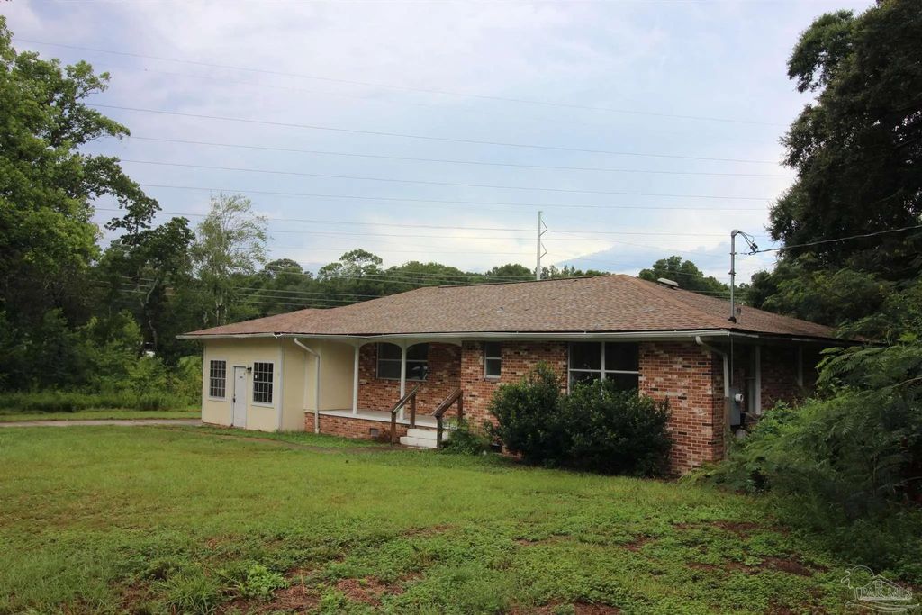 820 E Johnson Ave, Pensacola