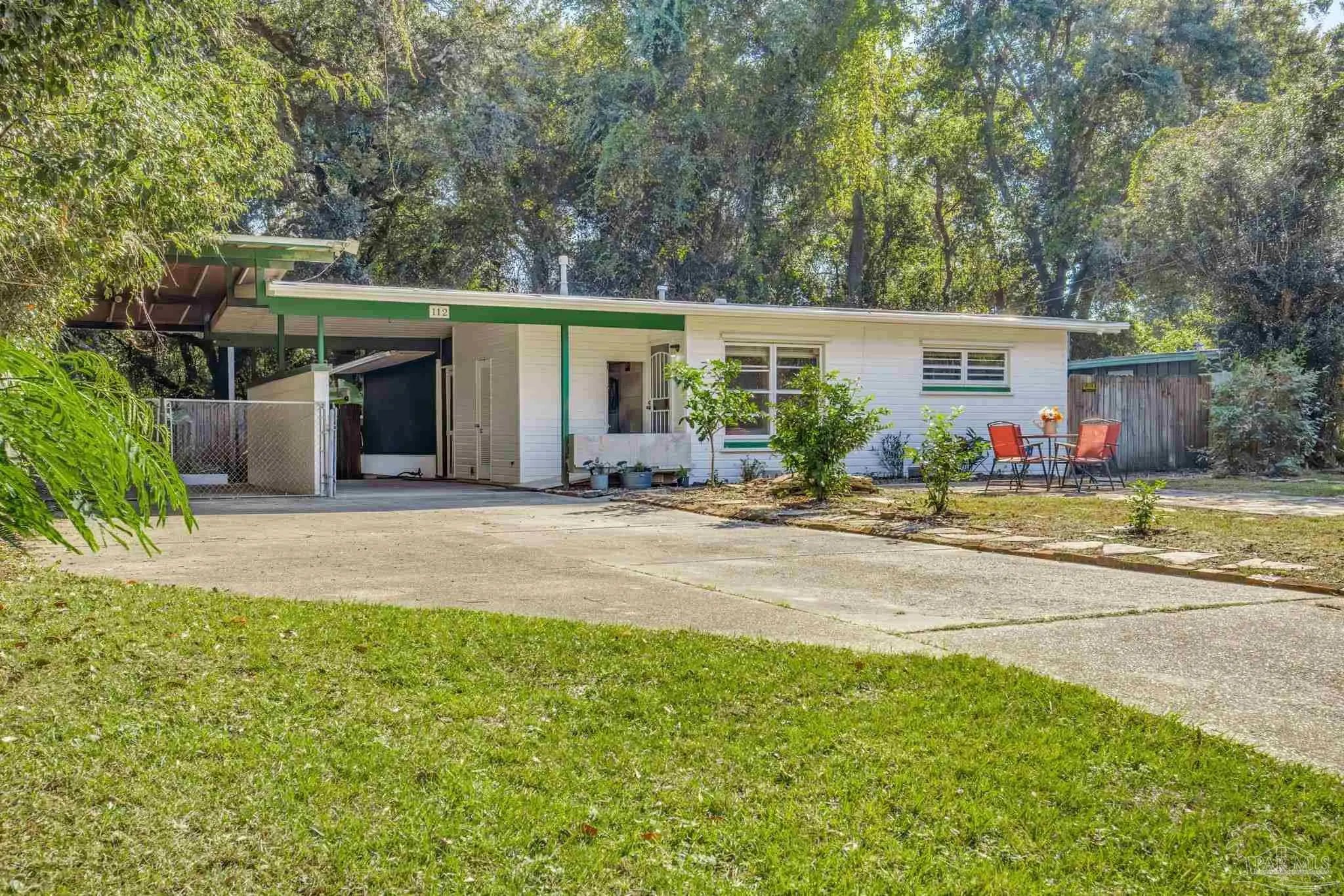 Photo of Listing #672410