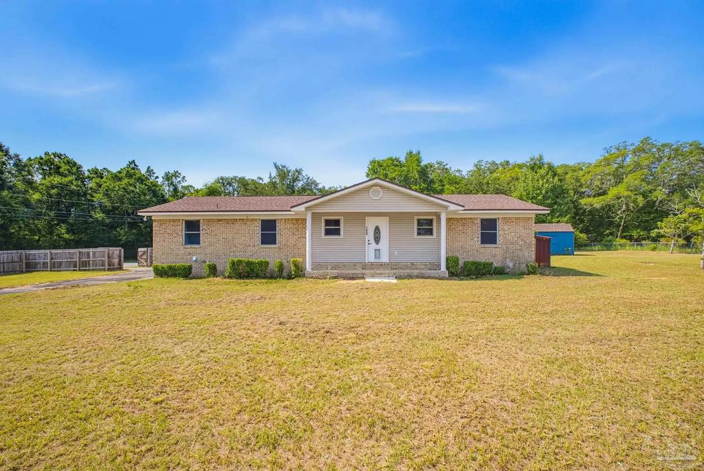 7422 Hidden Valley Rd, Pensacola