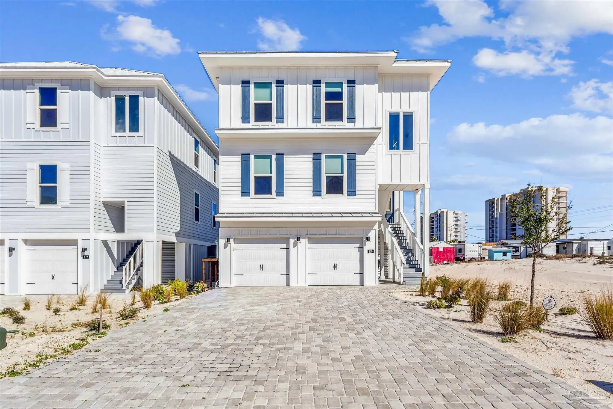 Photo of Listing #675357