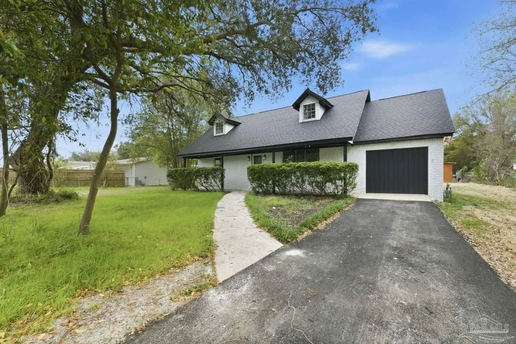 2015 Americus Ave, Pensacola