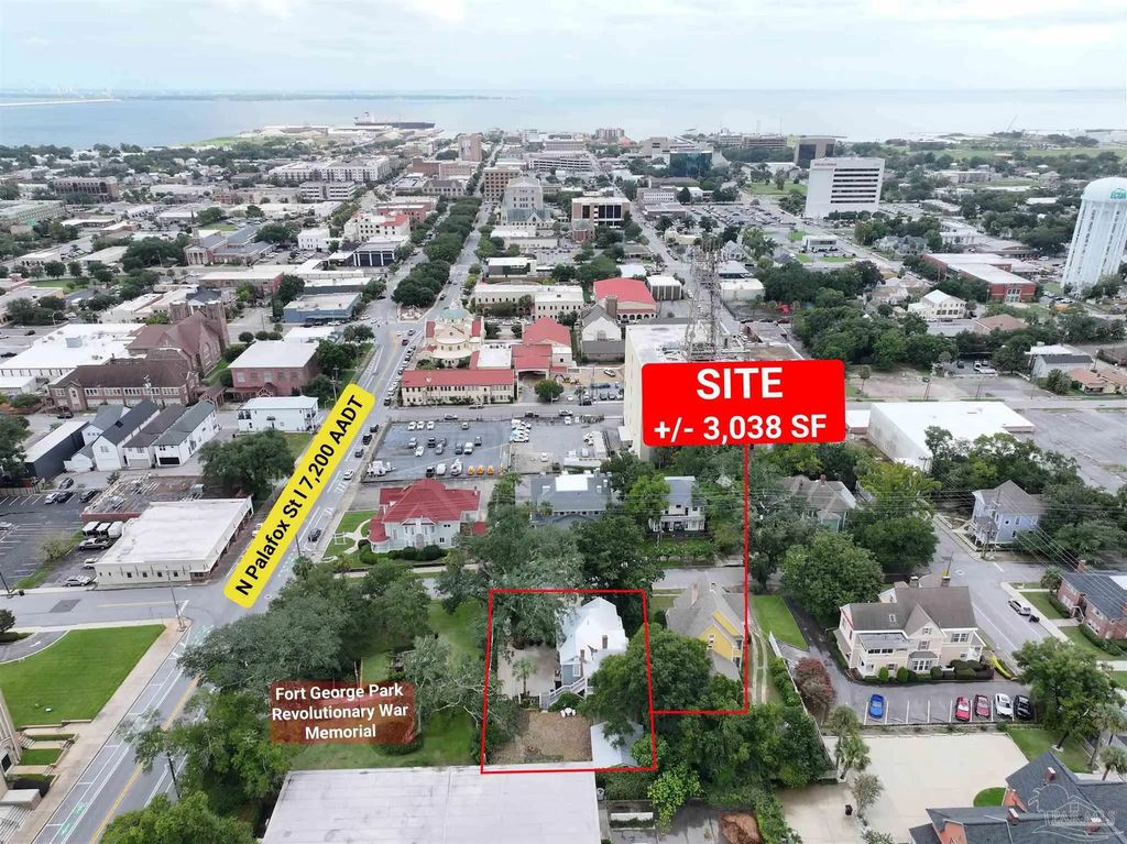 16 W La Rua St, Pensacola