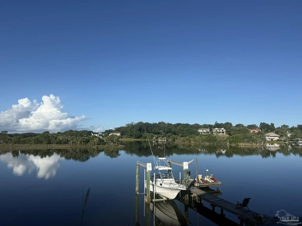 223 Bayou Blvd, Pensacola