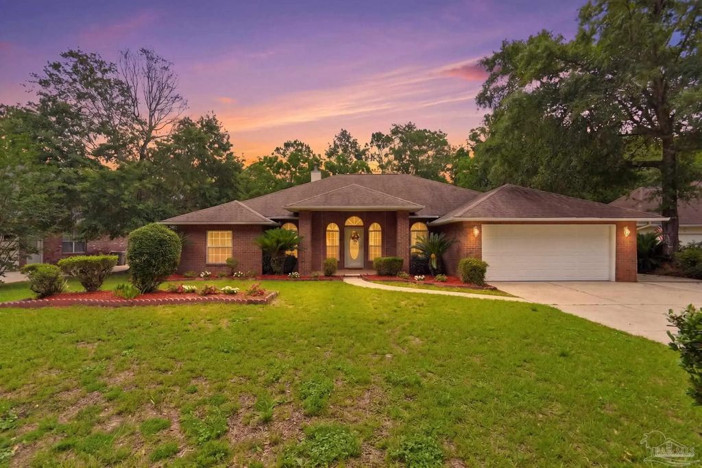 5108 Pine Hollow Dr, Pensacola