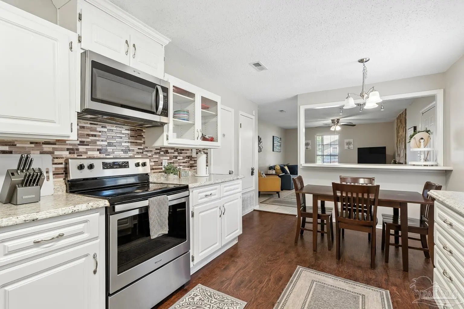 Photo of Listing #669983