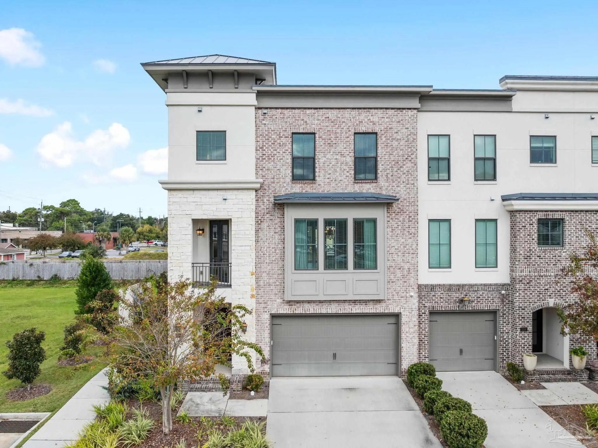 Photo of Listing #673673