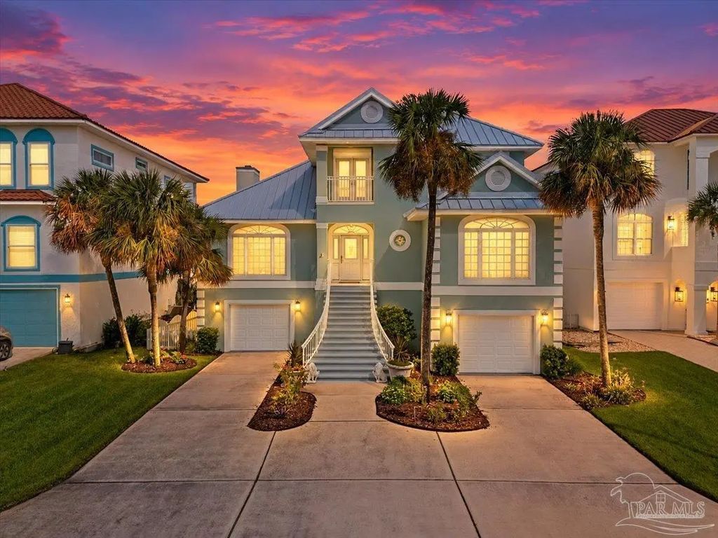 369 Gulfview Ln, Pensacola