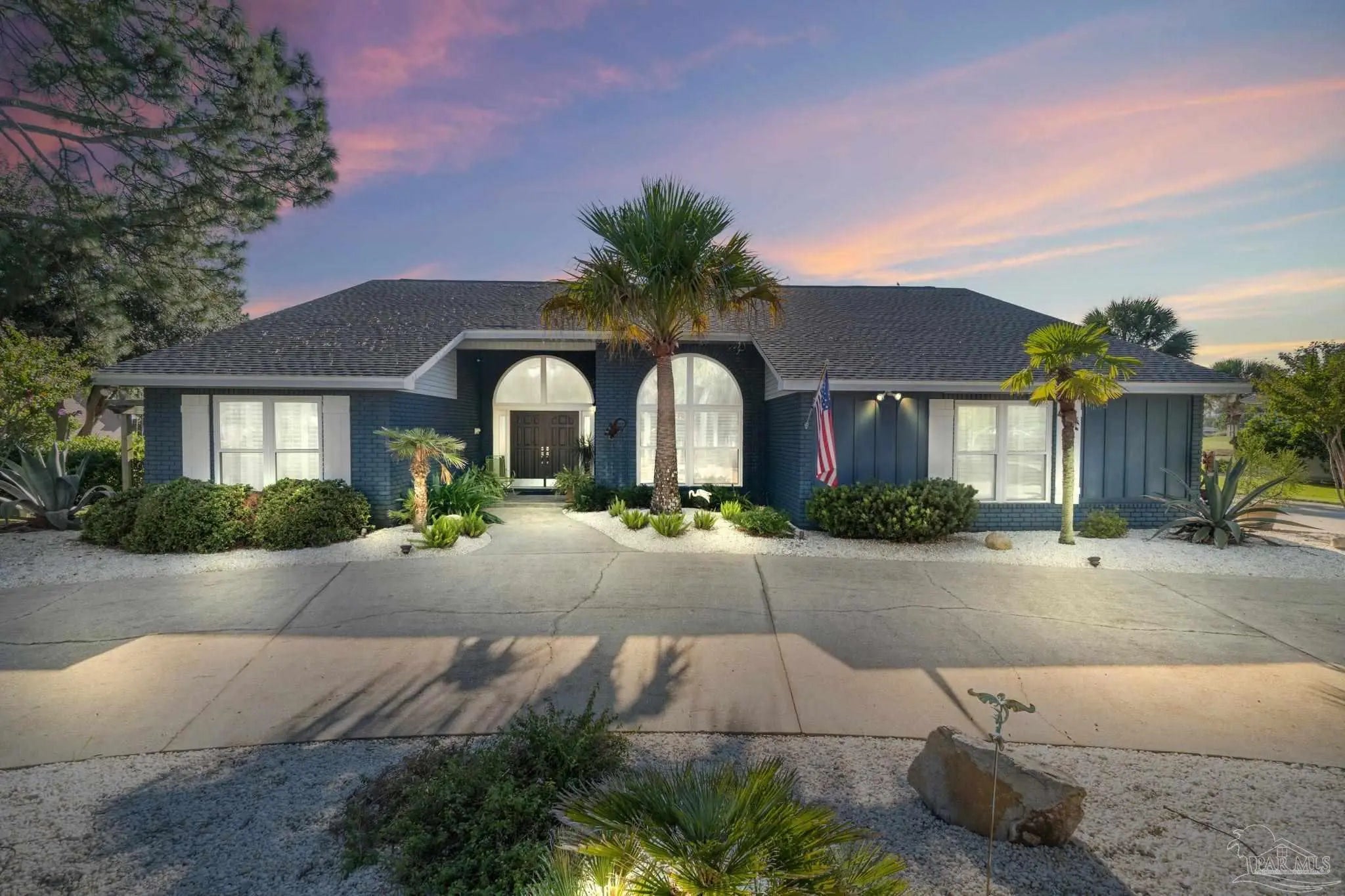 Photo of Listing #658610