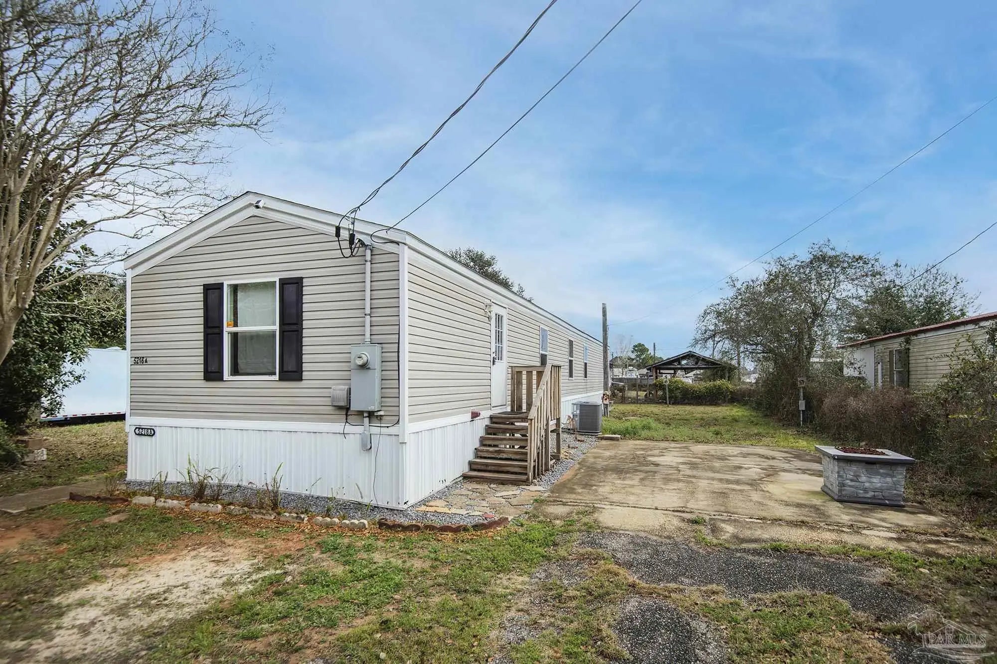 Photo of Listing #678556