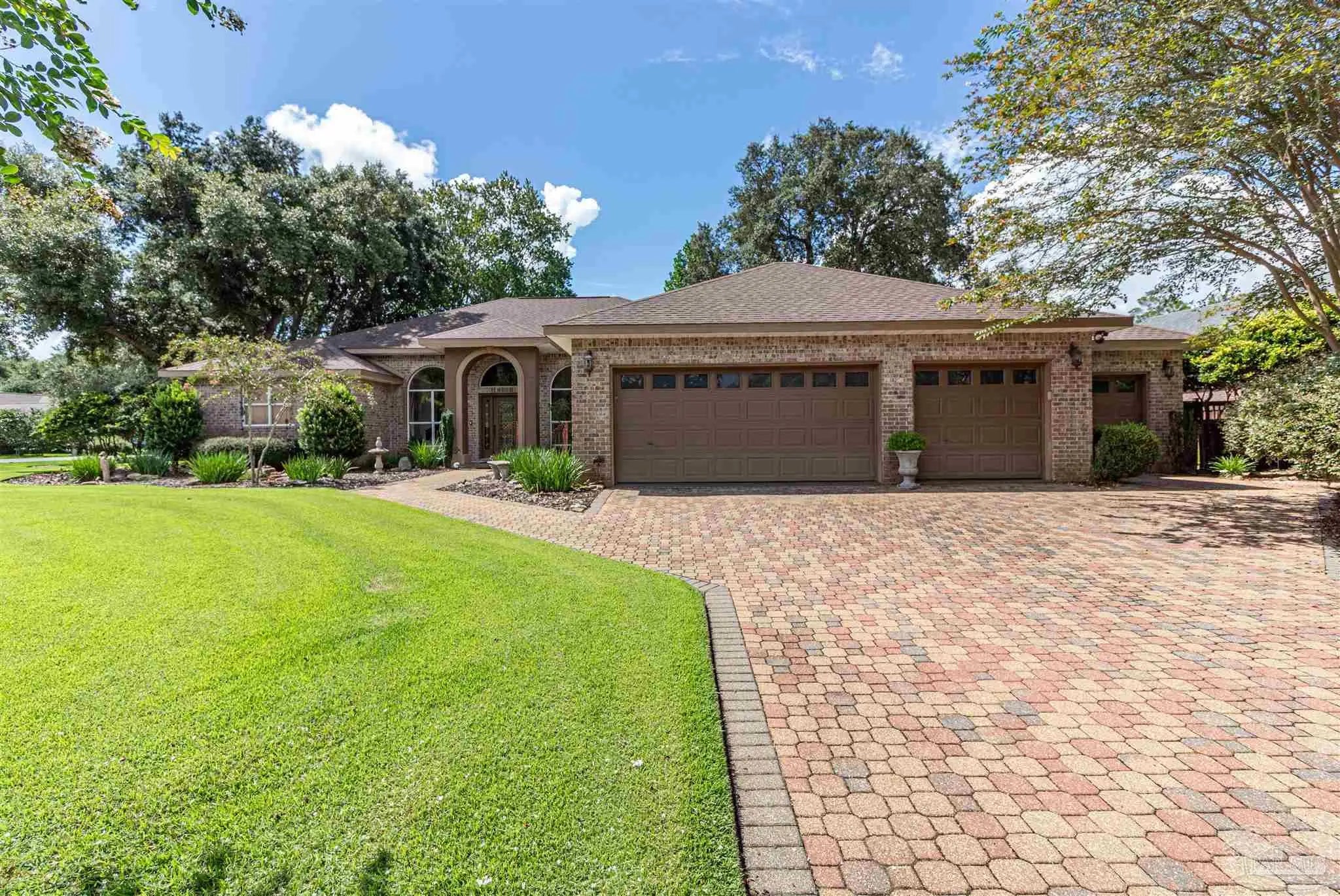 Photo of Listing #668427