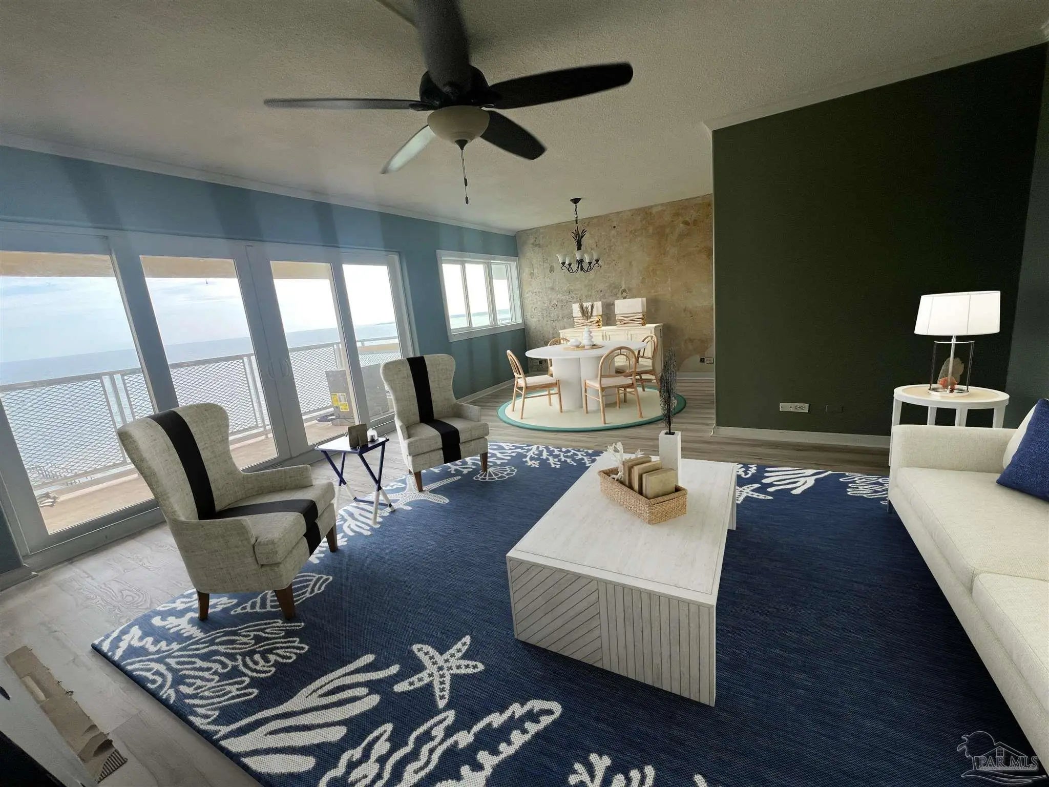 Photo of Listing #667905