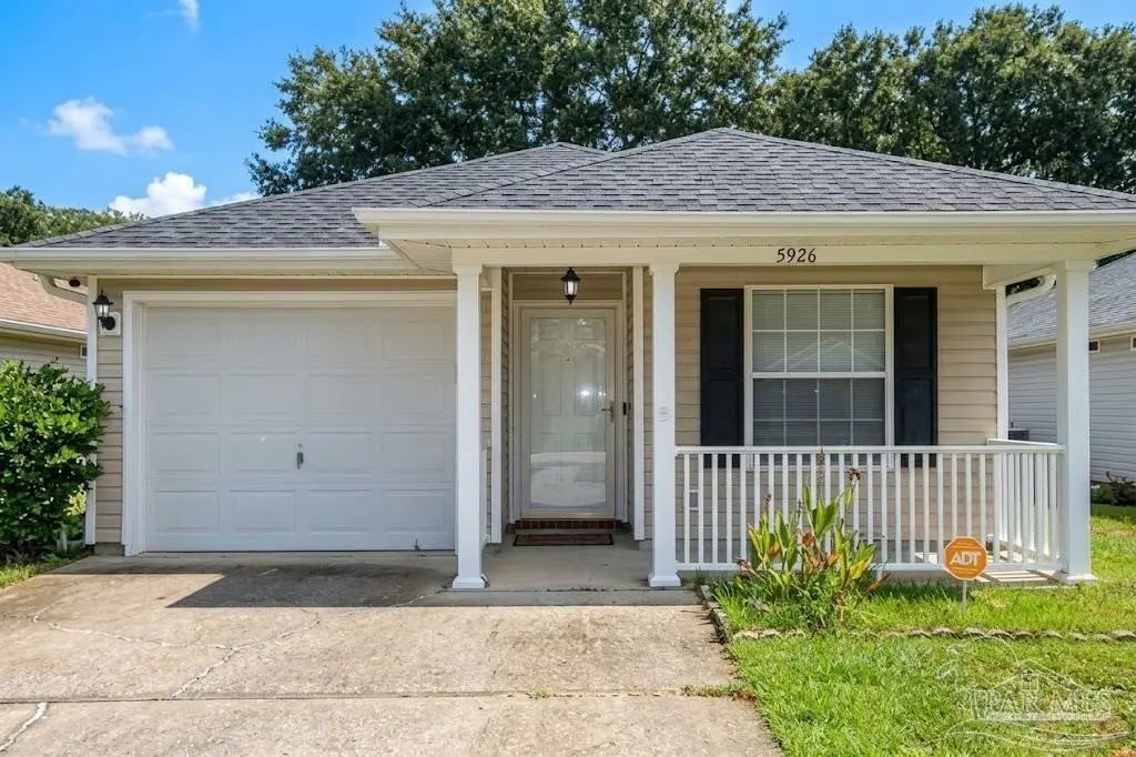 5926 Bilek Dr, Pensacola