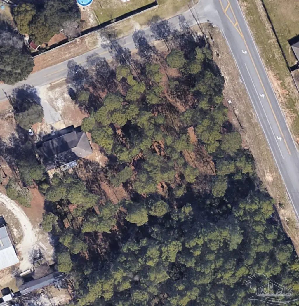 2217 Dog Track Rd, Pensacola