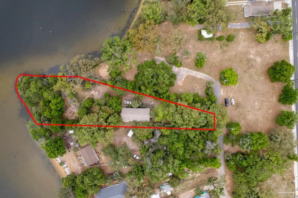 122 Celeste Pl, Pensacola