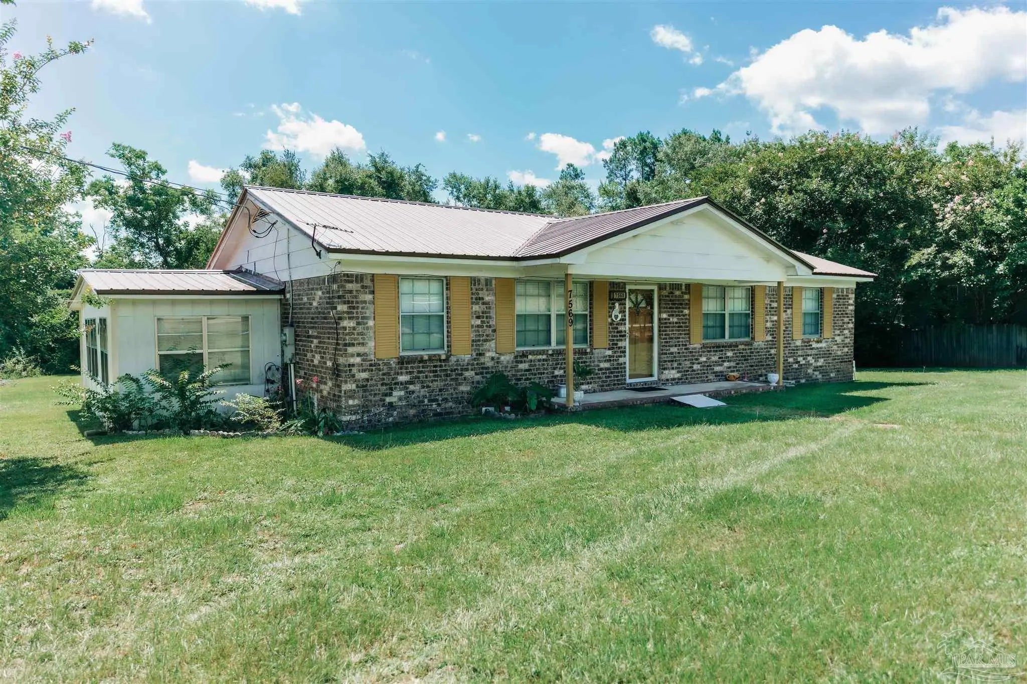 Photo of Listing #677121