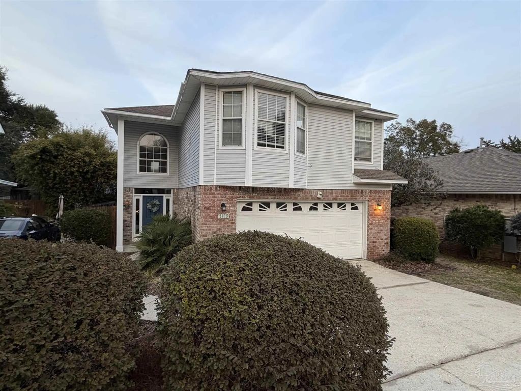 3110 Leesburg Sq, Pensacola