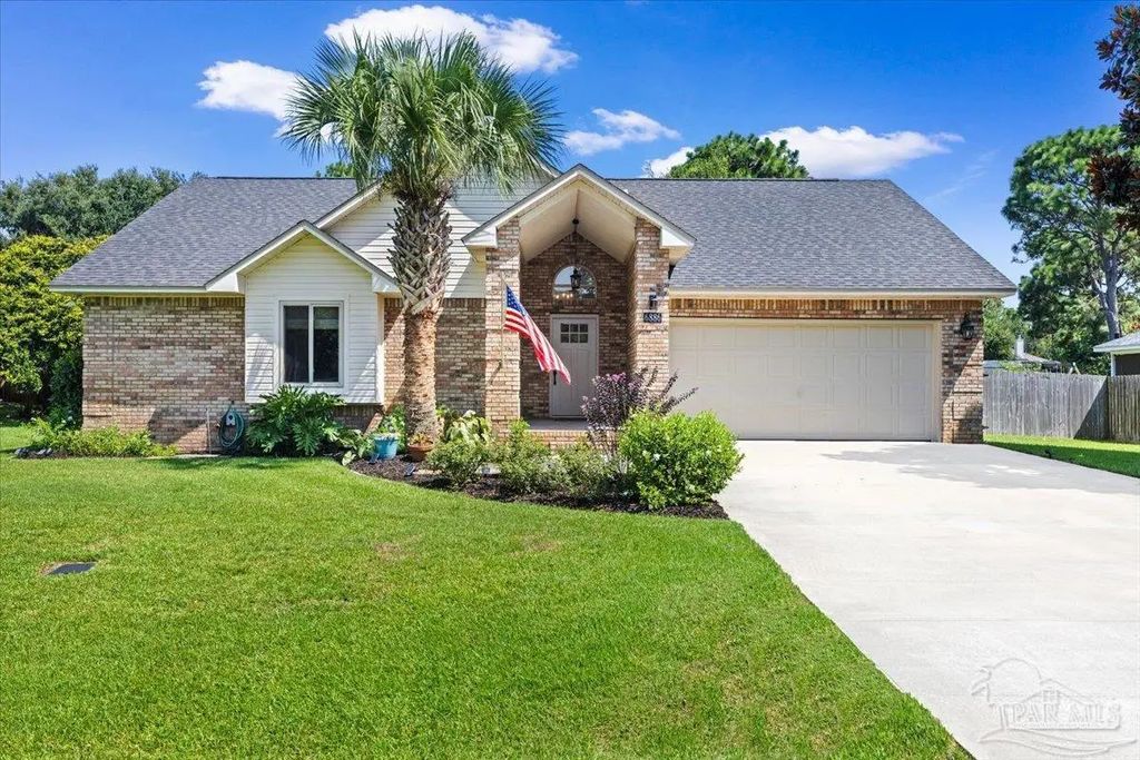 6886 Fernandina Rd, Navarre