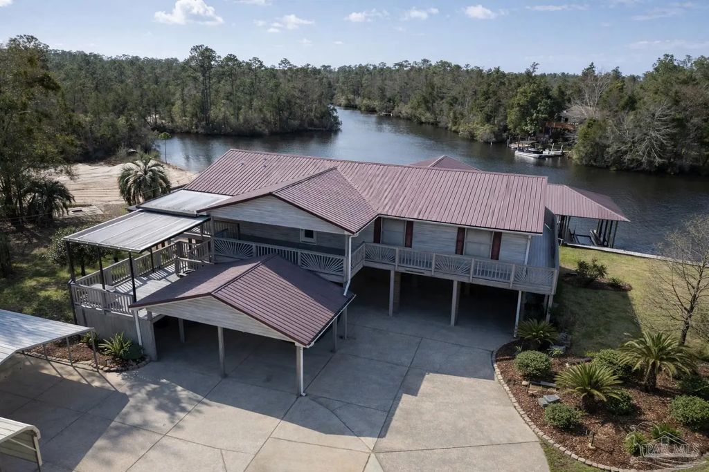 7608 River Rd, Milton