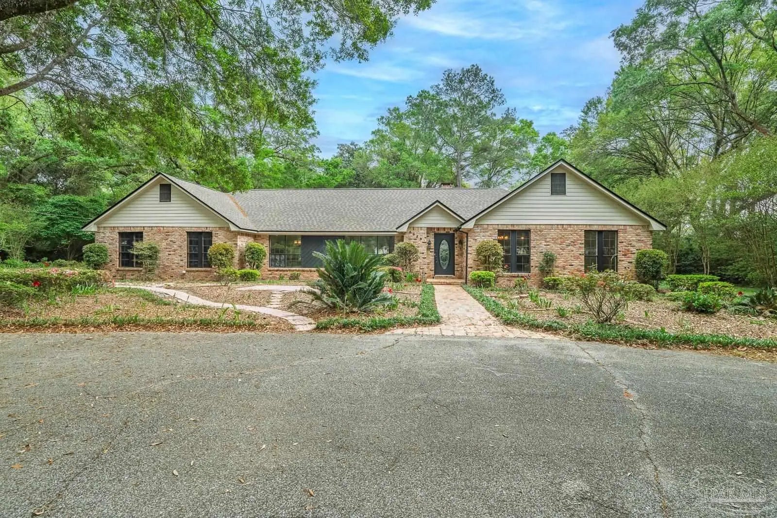 Photo of Listing #680083