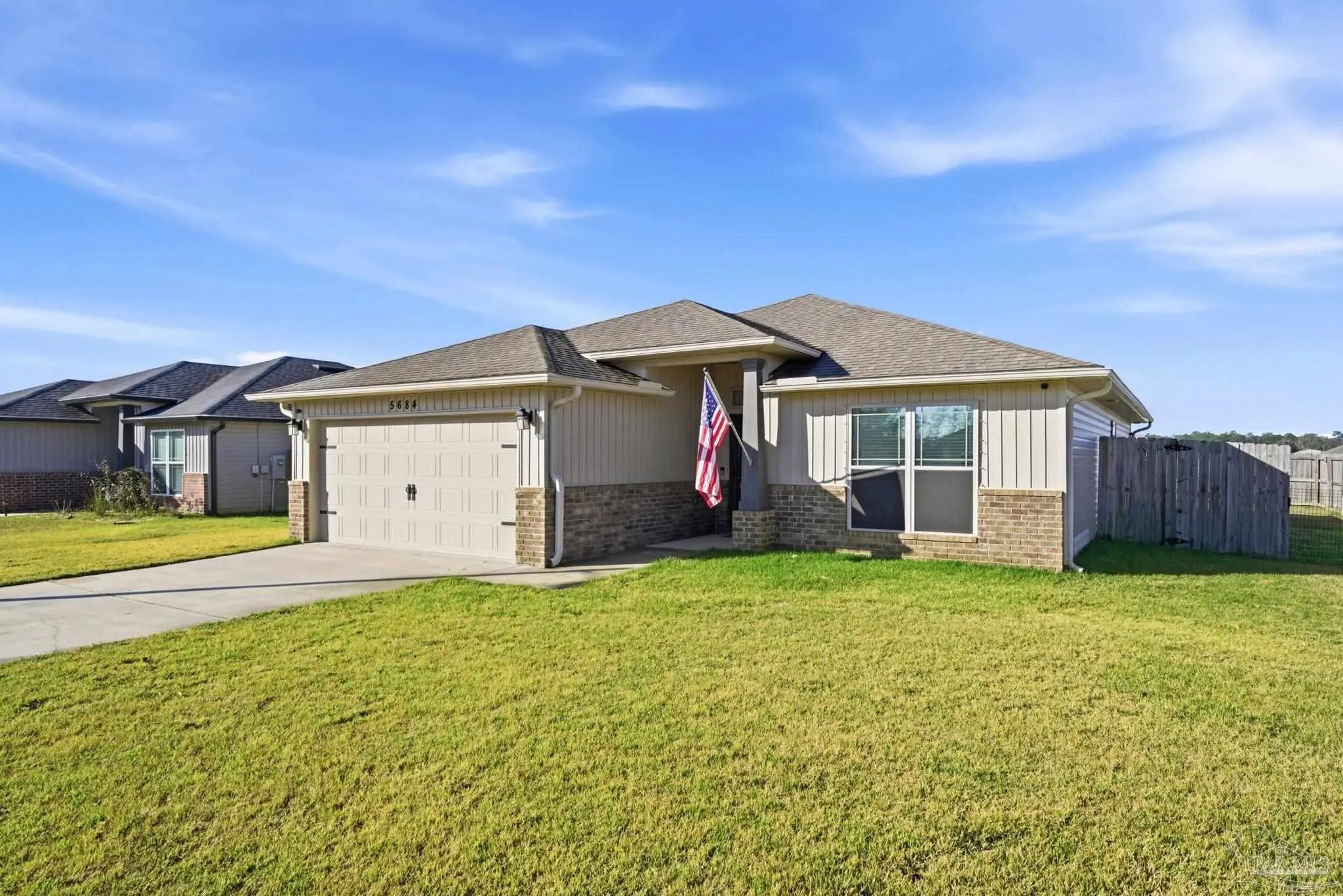 Photo of Listing #675707