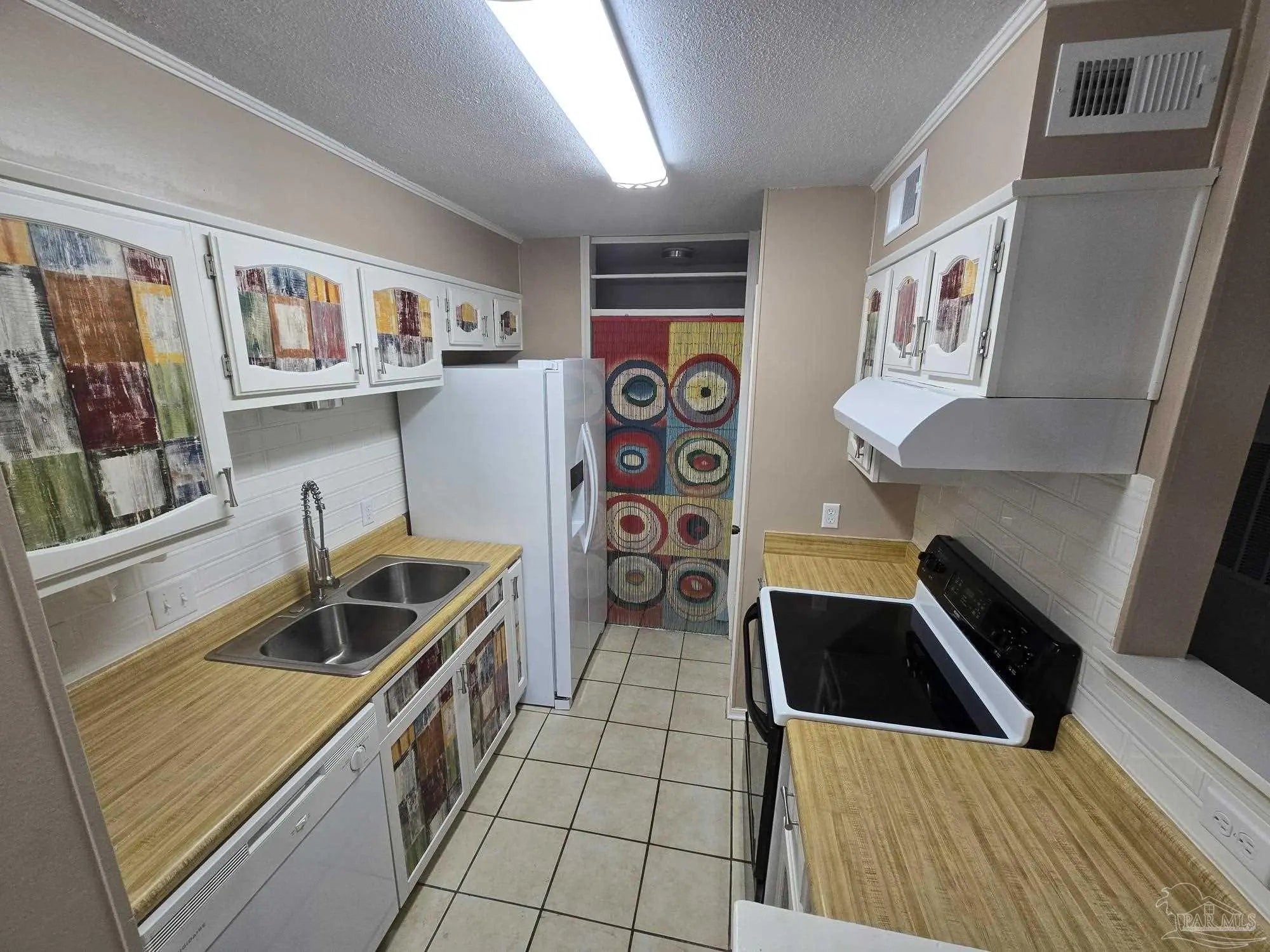 Photo of Listing #673682