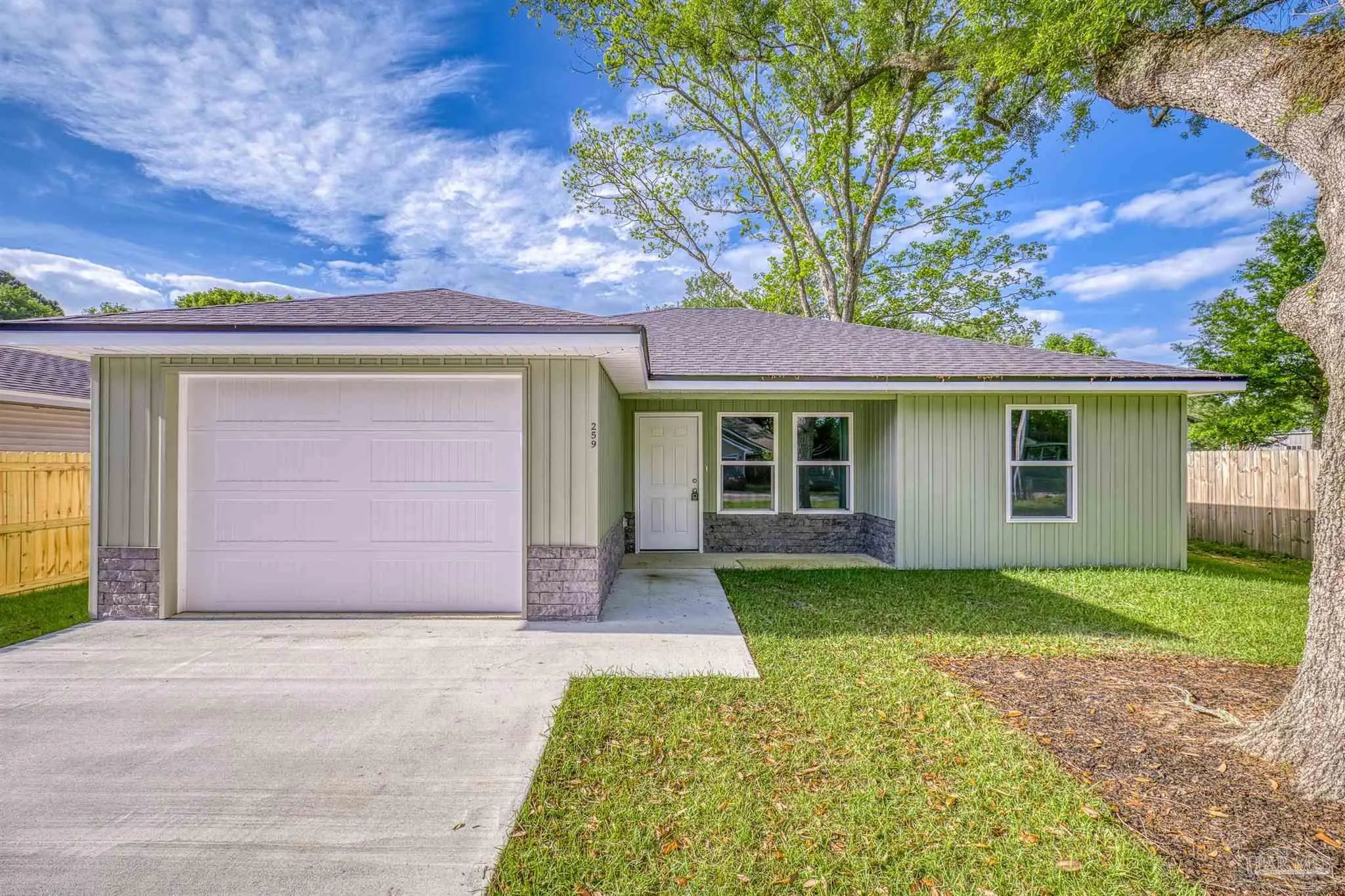 Photo of Listing #681217