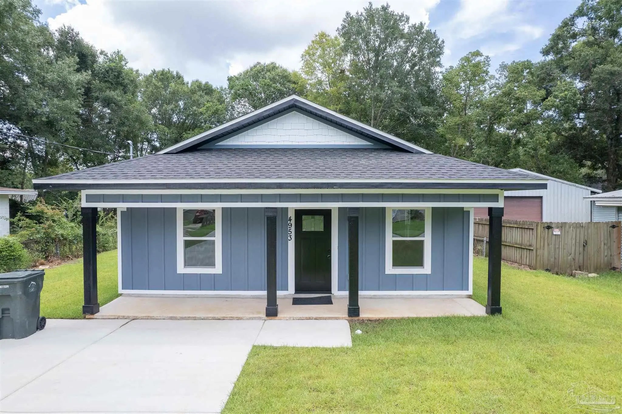 Photo of Listing #672358