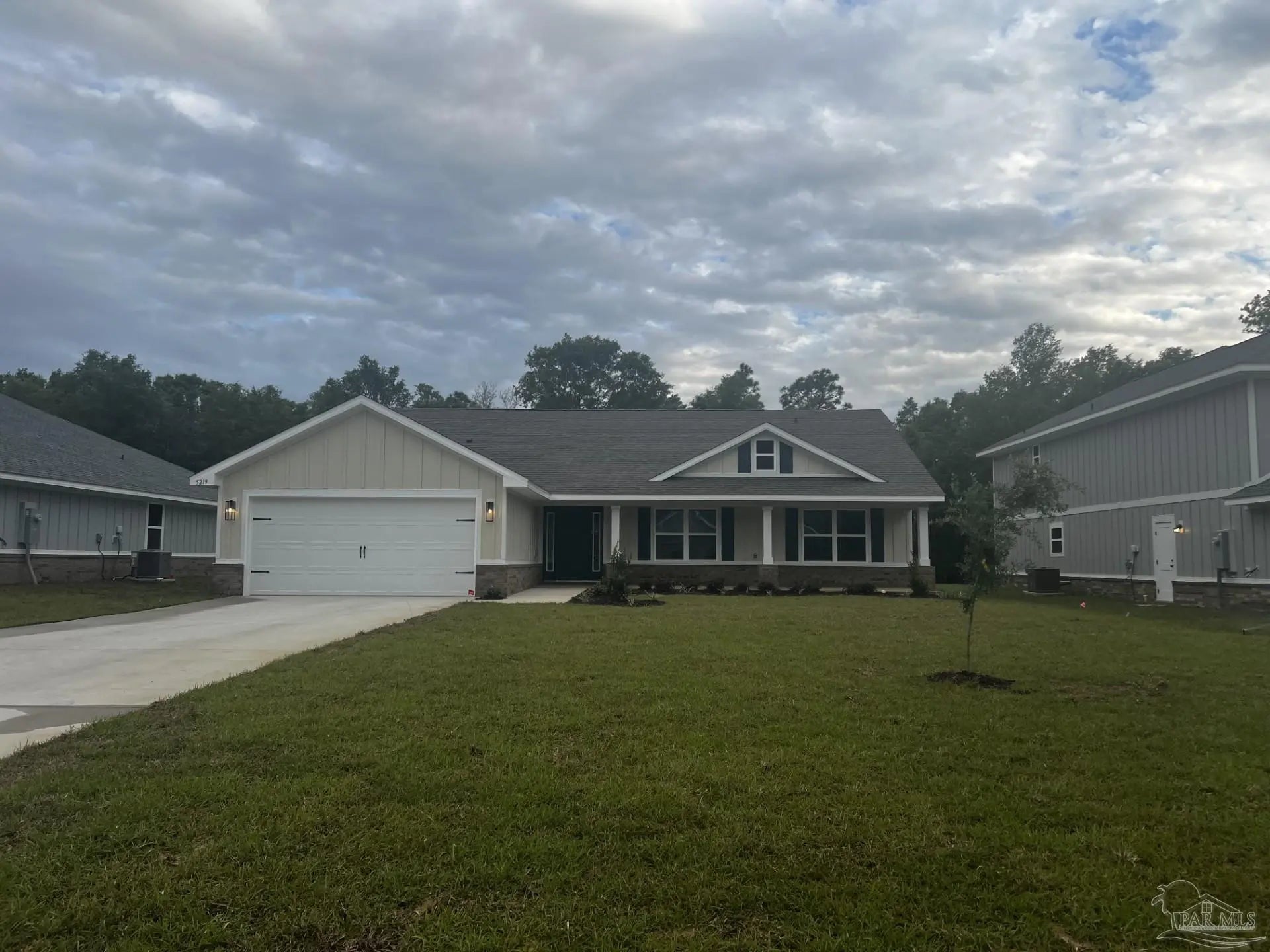 Photo of Listing #674694