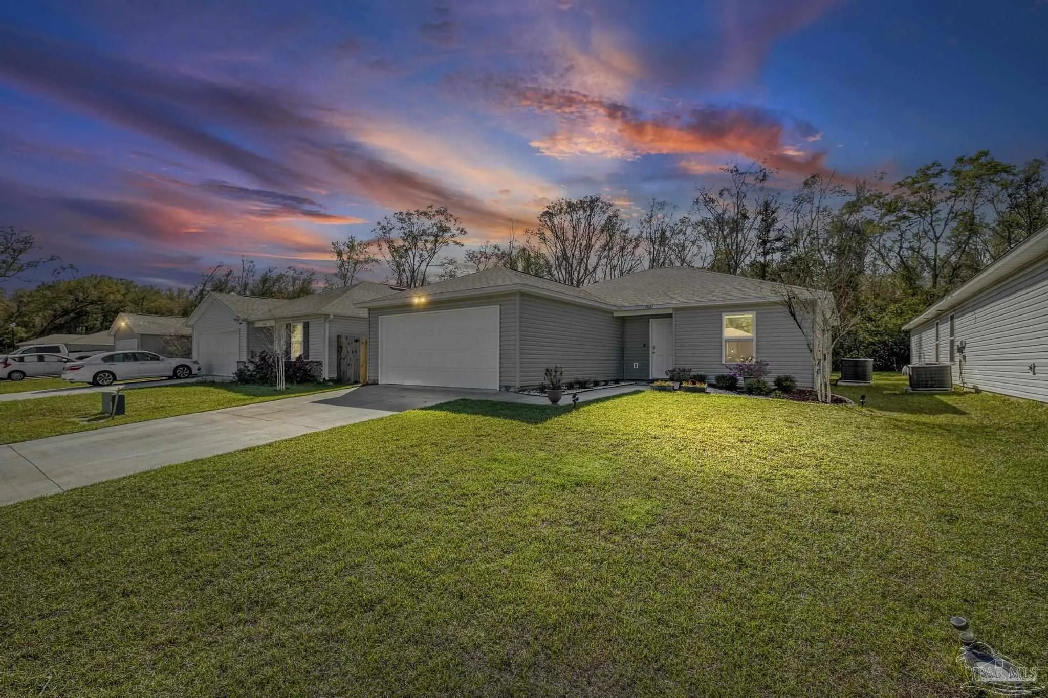 Photo of Listing #679111