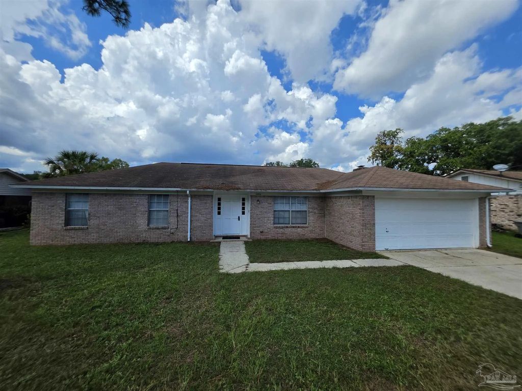 6942 Falcon Dr, Pensacola