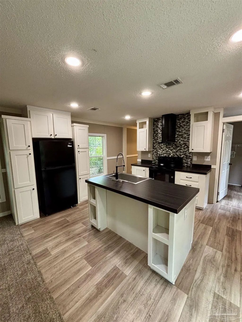 6923 Datura St, Milton