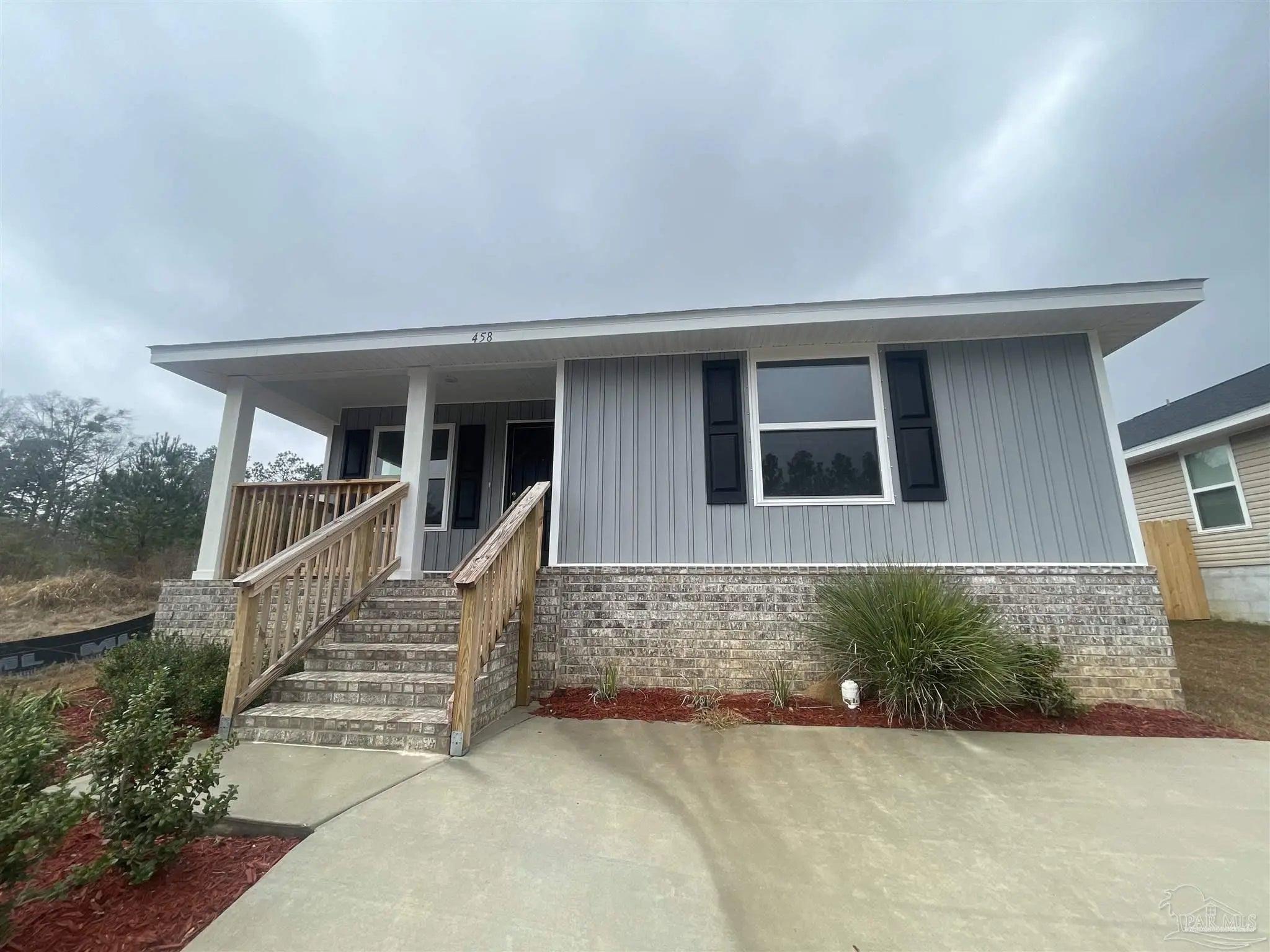 Photo of Listing #651801