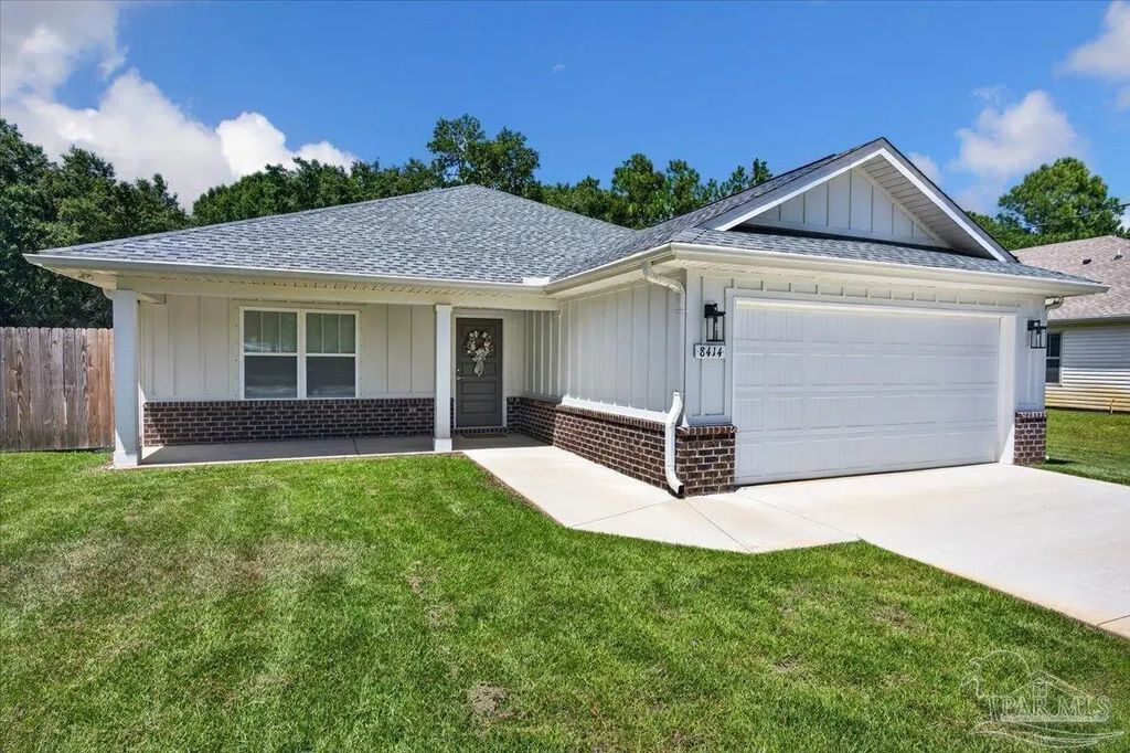 8414 Lucena St, Navarre