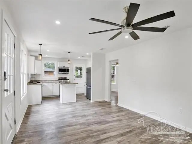 Photo of Listing #674635