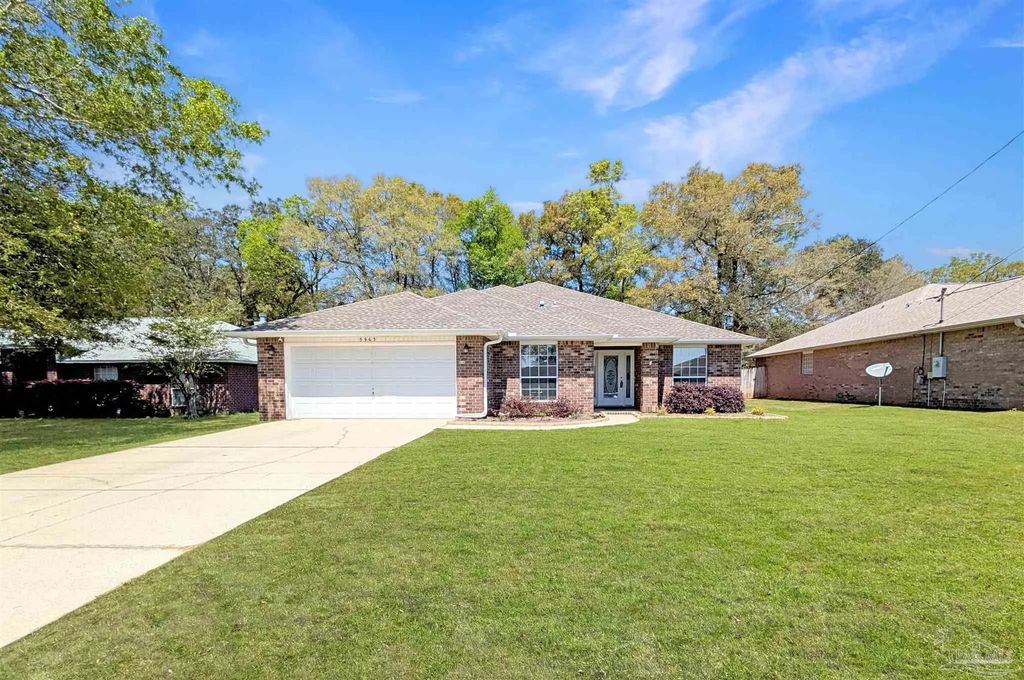 5963 Ashton Woods Cir, Milton