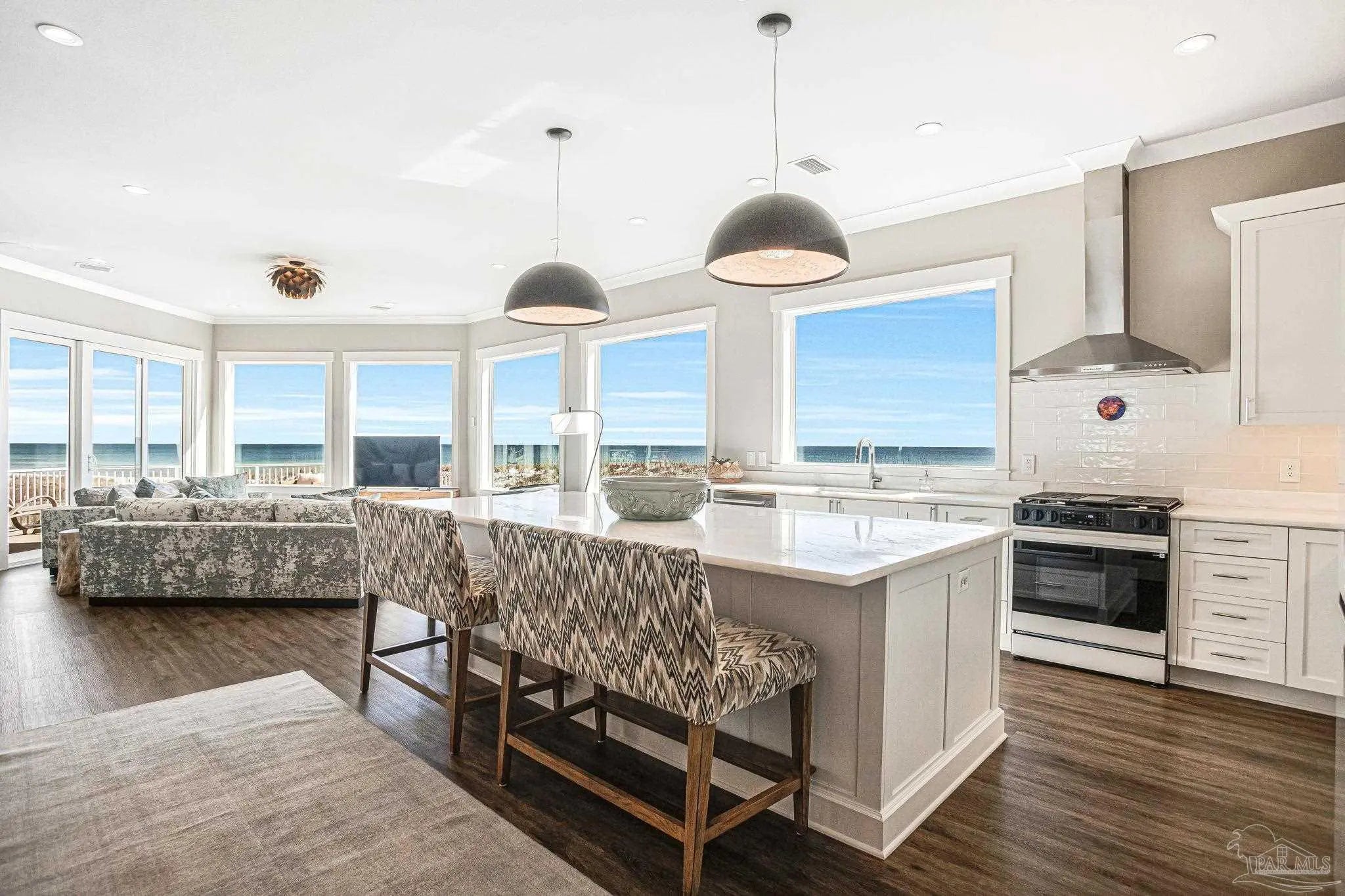 Photo of Listing #678257