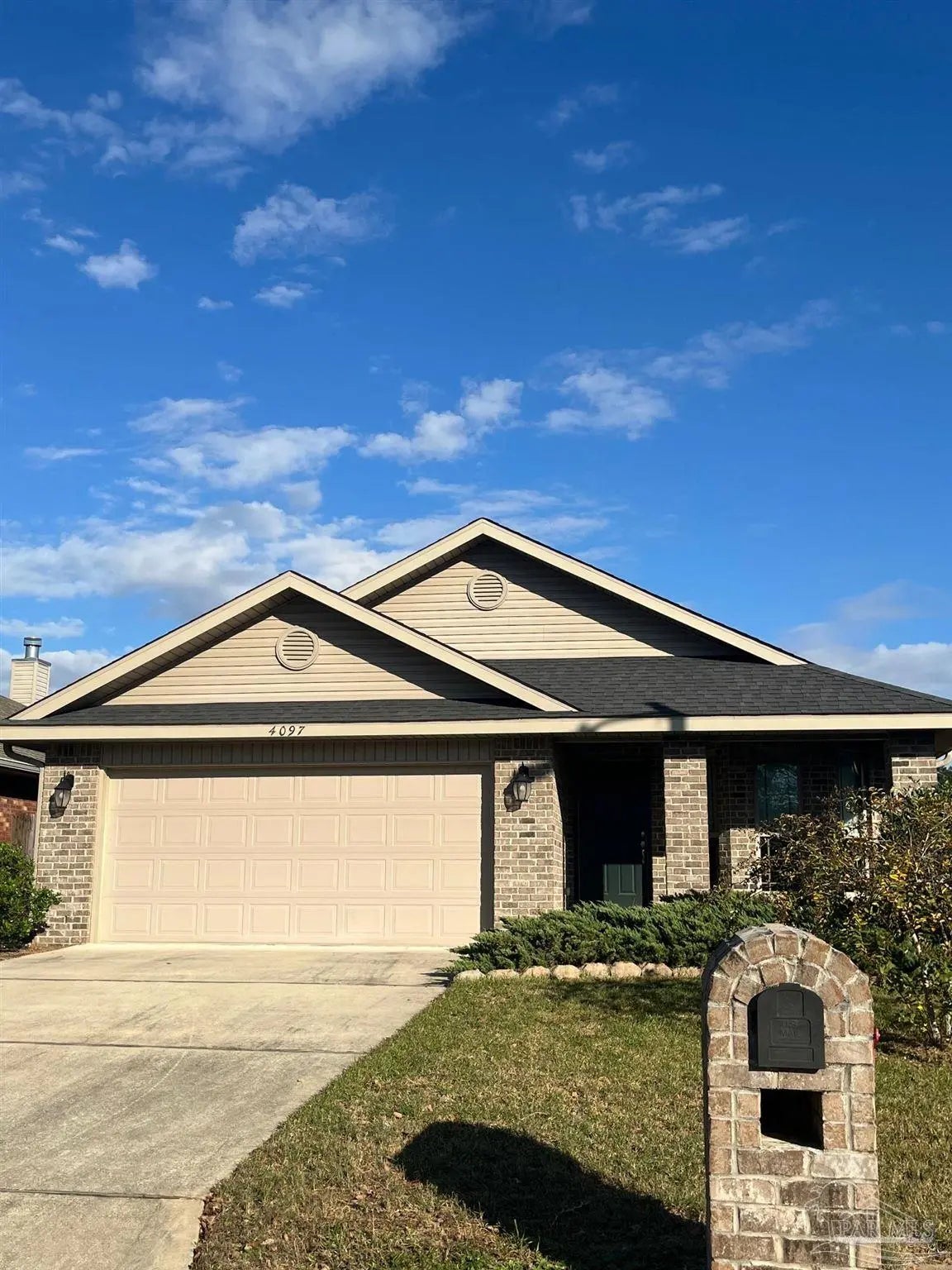 Photo of Listing #673423