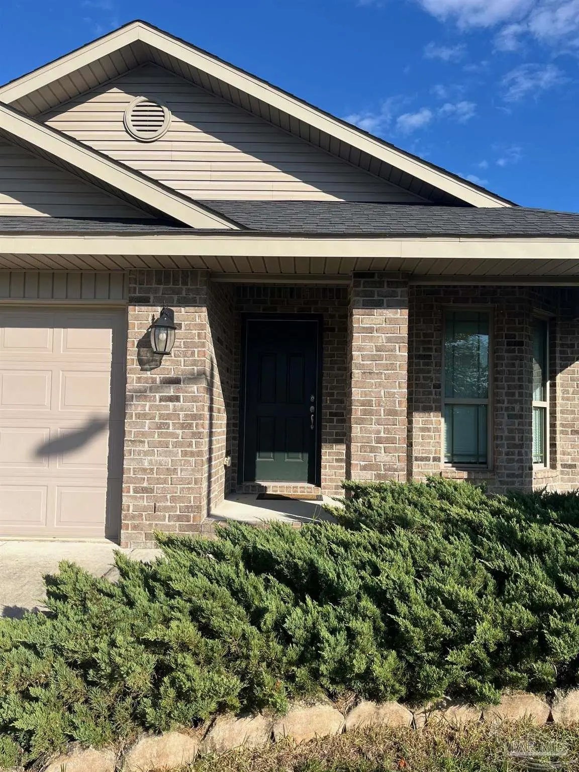 Photo of Listing #673423