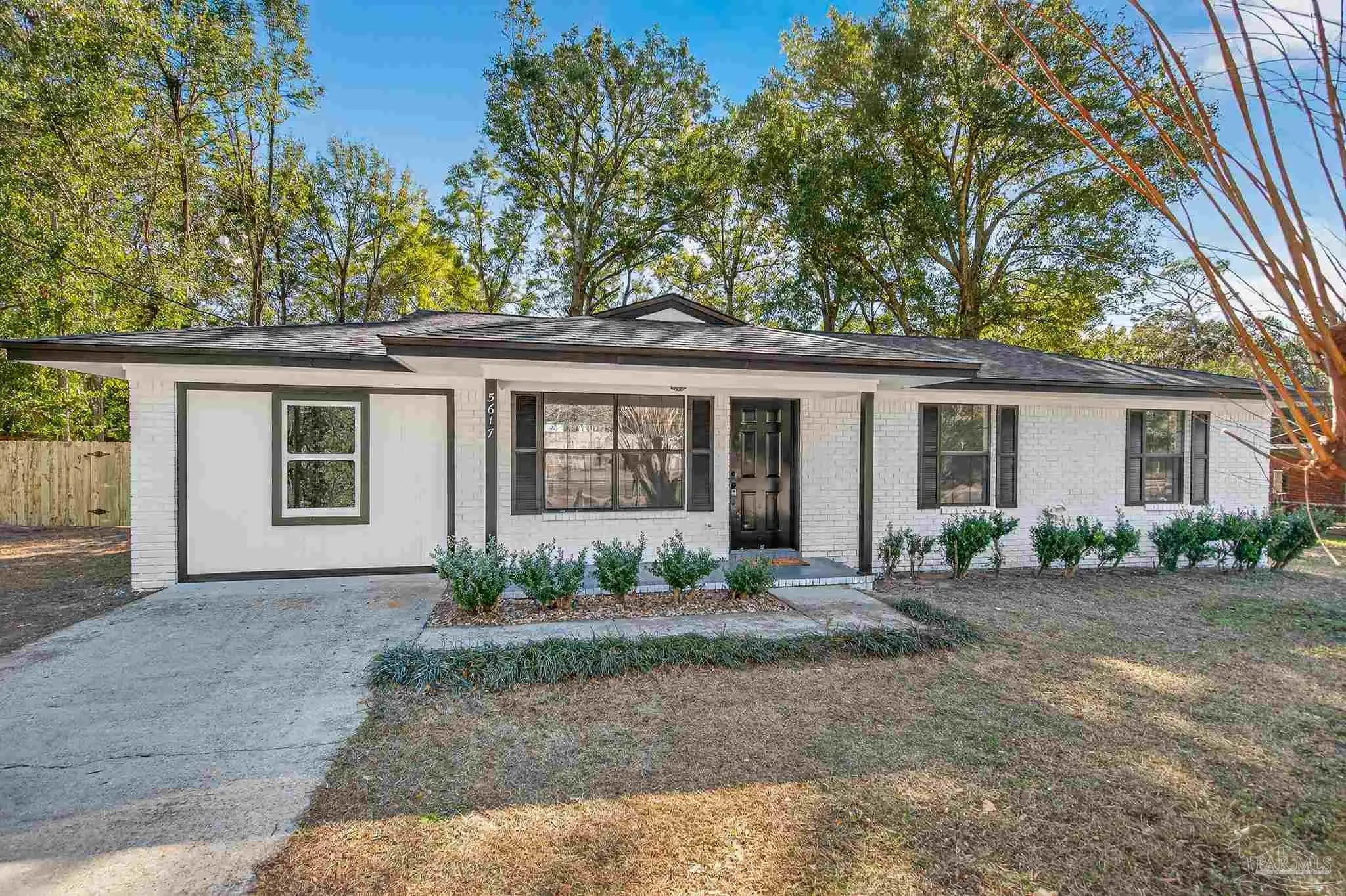 Photo of Listing #677223