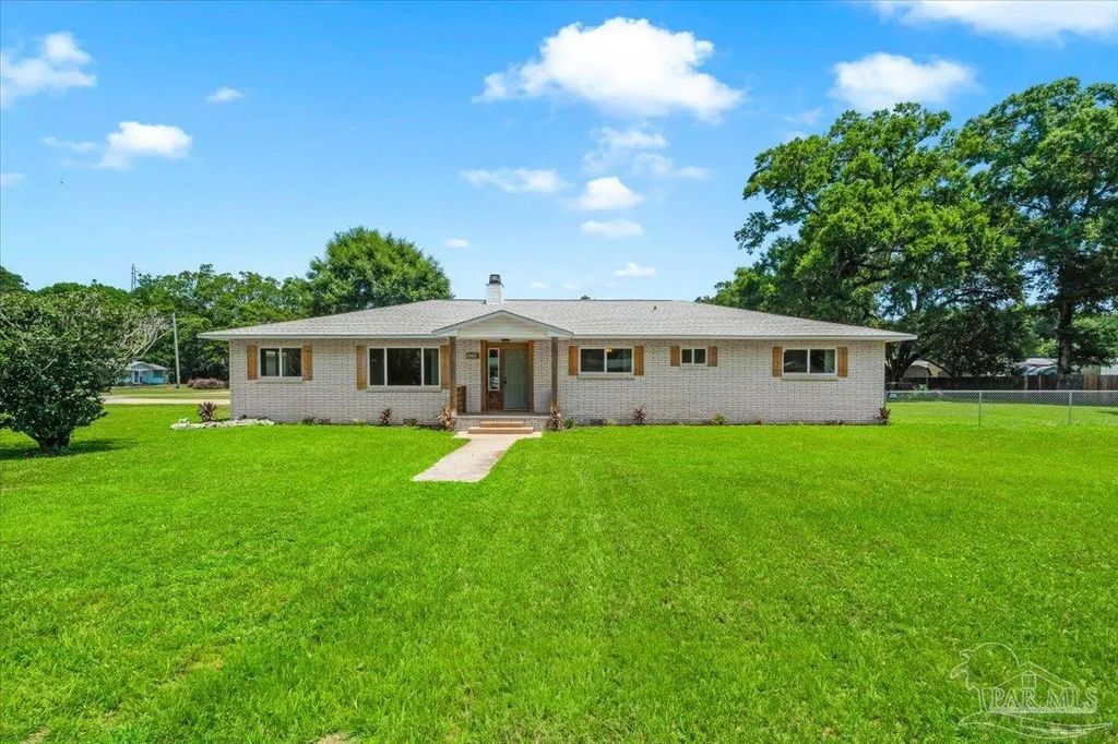 7310 W Jackson St, Pensacola