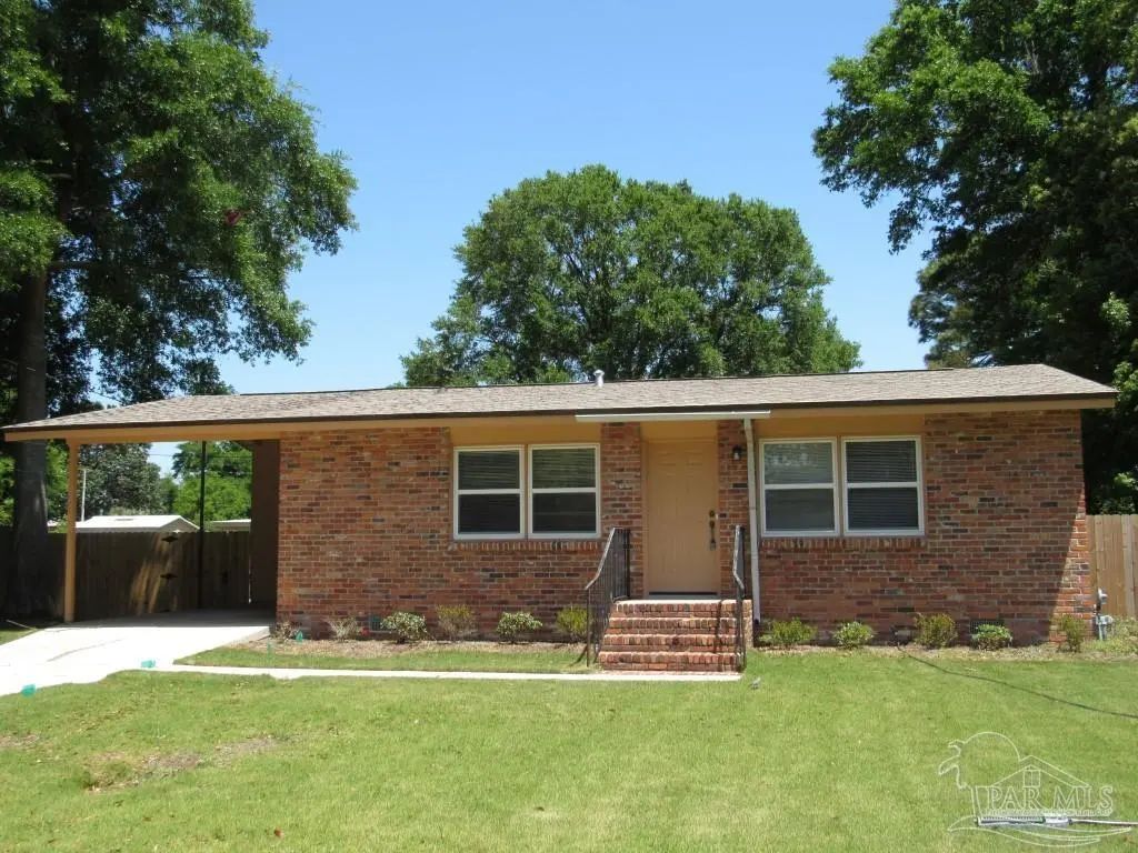 3780 Whispering Pines Dr, Pensacola