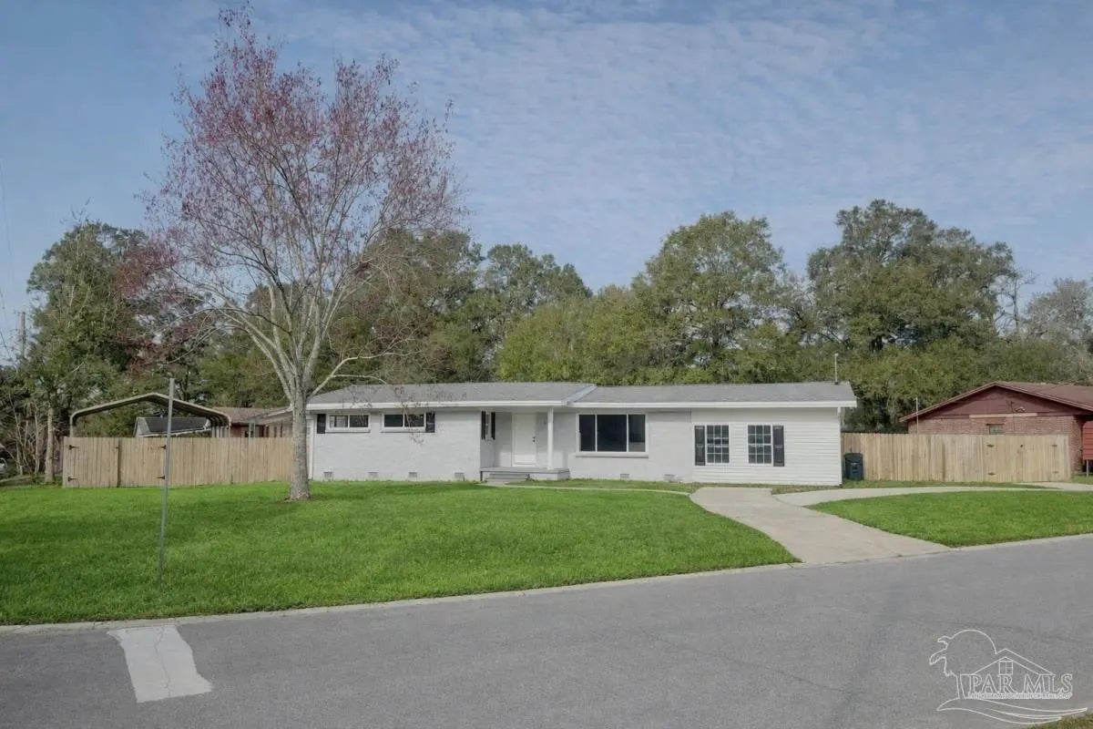 Photo of Listing #679339