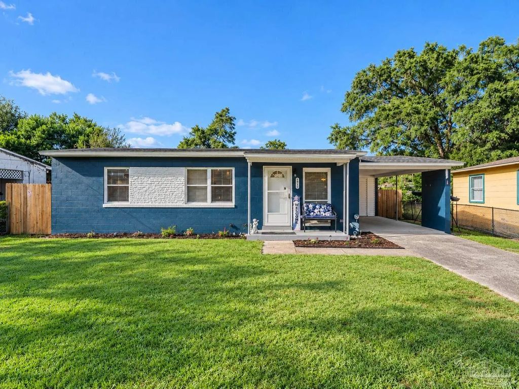 5520 Mayfair Dr, Pensacola