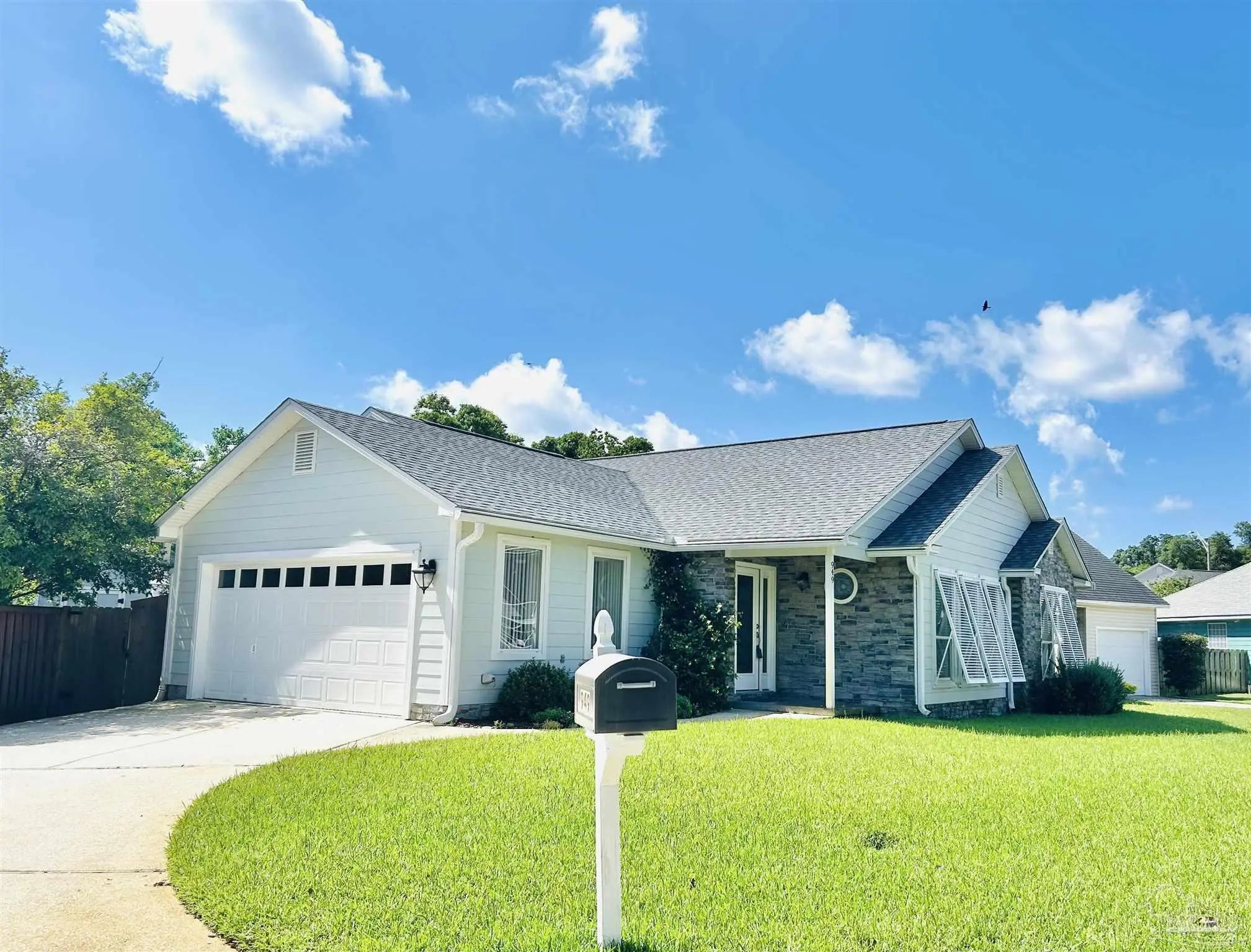 Photo of Listing #664603